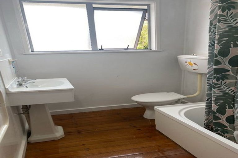 Photo of property in 23 Stephen Street, Johnsonville, Wellington, 6037