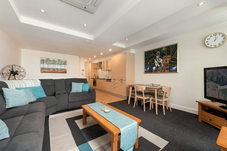Photo of property in 1/11p Maunganui Road, Mount Maunganui, 3116