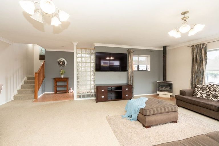 Photo of property in 17 Moverley Place, Pukete, Hamilton, 3200