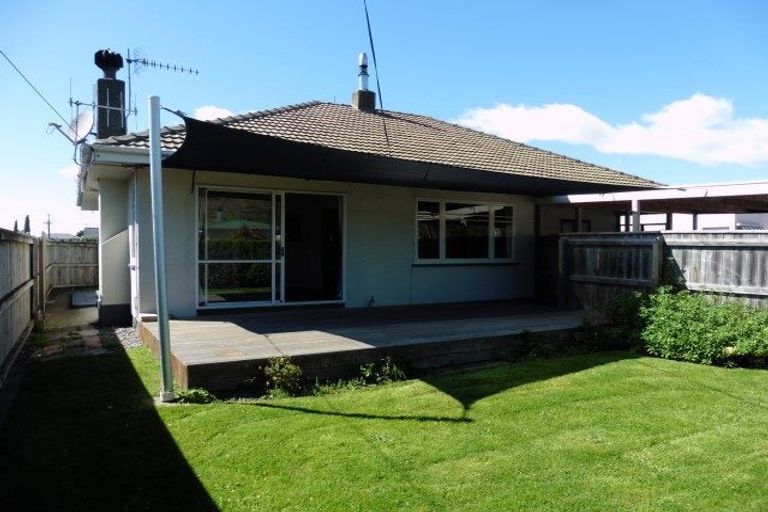 Photo of property in 4 Anderson Road, Taradale, Napier, 4112