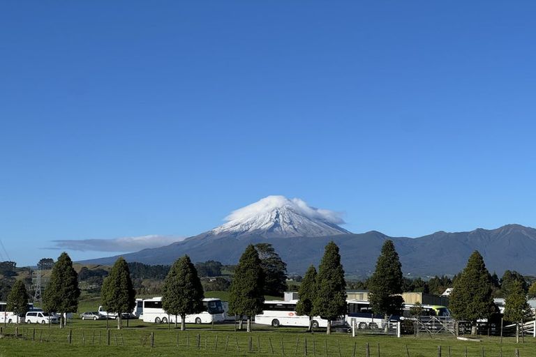 Photo of property in 368 South Road, Omata, New Plymouth, 4374