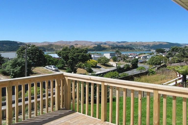 Photo of property in 104 Te Pene Avenue, Titahi Bay, Porirua, 5022
