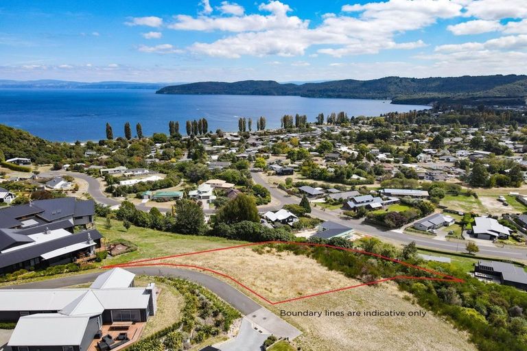 Photo of property in 34 Peregrine Place, Kinloch, Taupo, 3377