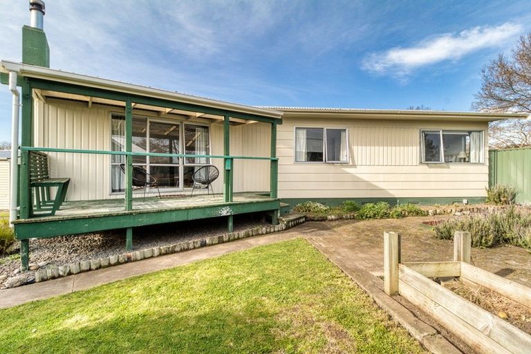 Photo of property in 9 Kaweka Place, Havelock North, 4130