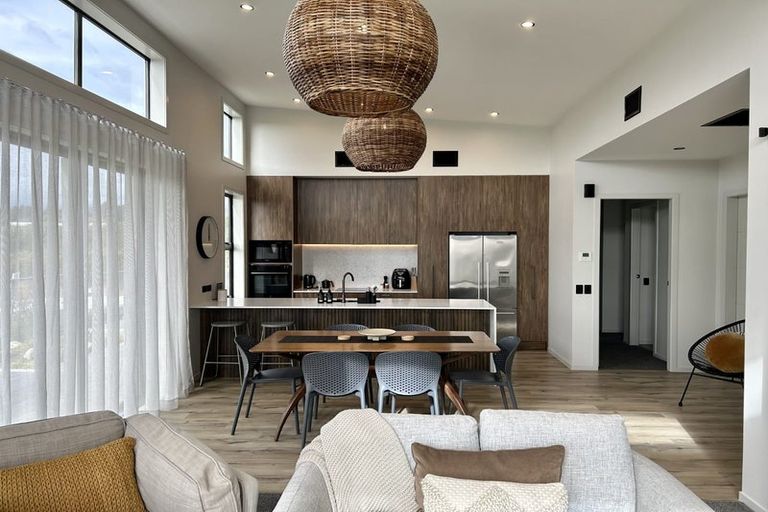 Photo of property in 8 Mirek Street, Waikanae, 5036