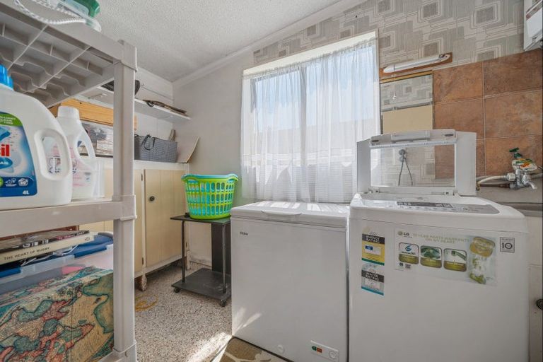 Photo of property in 5b Clemow Road, Fitzroy, New Plymouth, 4312