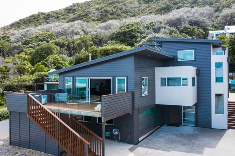 Photo of property in 10 Makorori Beach Road, Makorori, Gisborne, 4073