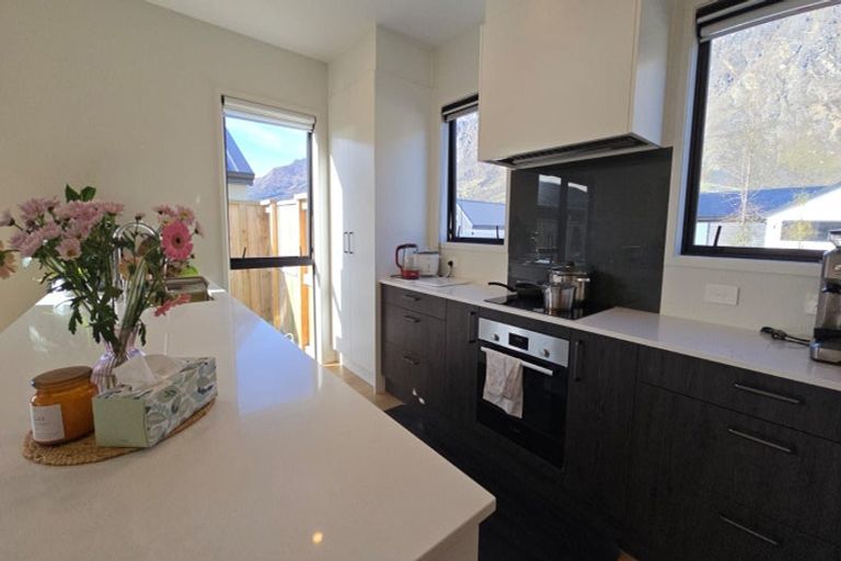 Photo of property in 40 Spur Ridge Rise, Jacks Point, 9371