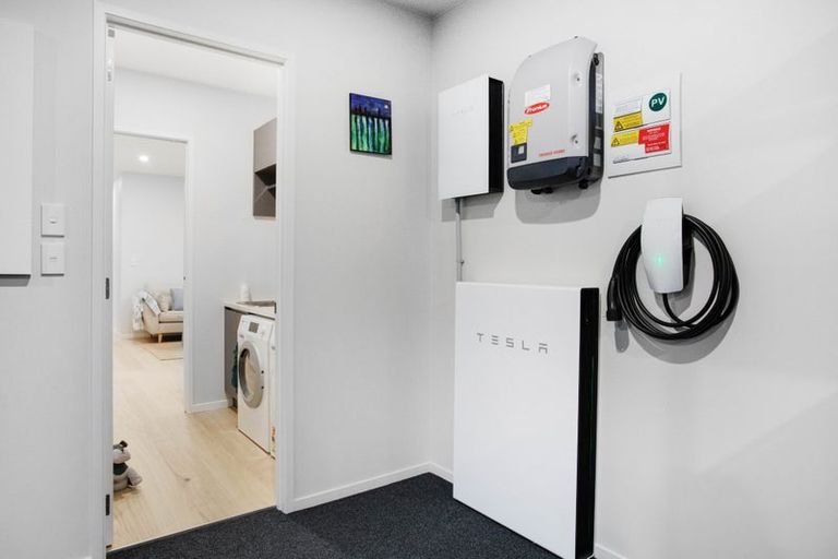 Photo of property in 12 Tarras Road, Kumeu, 0810