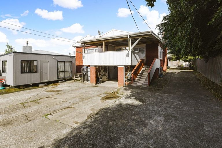 Photo of property in 11 Hall Avenue, Mangere, Auckland, 2022
