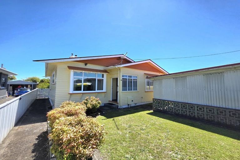 Photo of property in 13 Ngaio Street, Strandon, New Plymouth, 4312