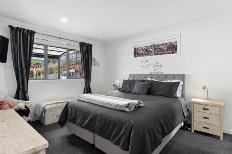 Photo of property in Waterview Estate, 6/4 Greystone Place, Omokoroa, 3114