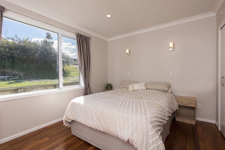 Photo of property in 15 Mascot Street, Tawa, Wellington, 5028