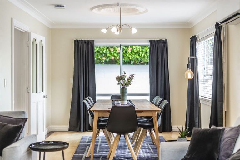 Photo of property in 2/26 Esmonde Road, Takapuna, Auckland, 0622