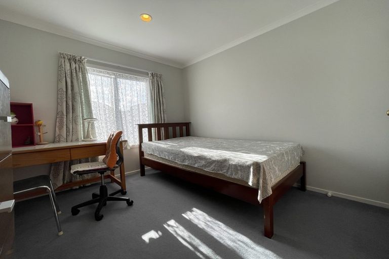 Photo of property in Tuscany Towers, 56/1 Ambrico Place, New Lynn, Auckland, 0600