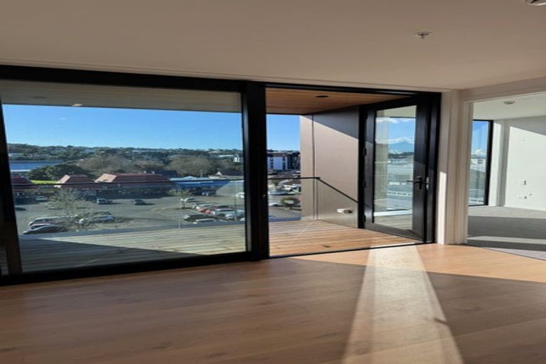 Photo of property in 402/32 Anzac Road, Browns Bay, Auckland, 0630