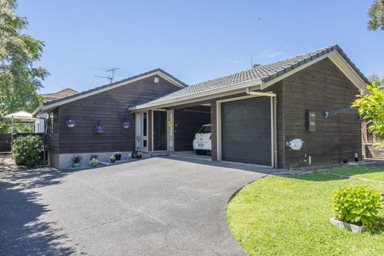 Photo of property in 1/7 Aorangi Place, Birkenhead, Auckland, 0626