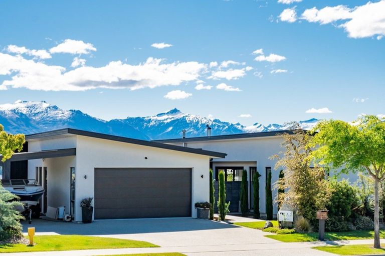 Photo of property in 25 Infinity Drive, Wanaka, 9305