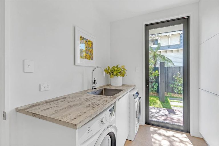 Photo of property in 39 Hartley Avenue, Strowan, Christchurch, 8052