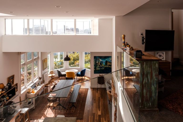 Photo of property in 32 Talavera Terrace, Kelburn, Wellington, 6012