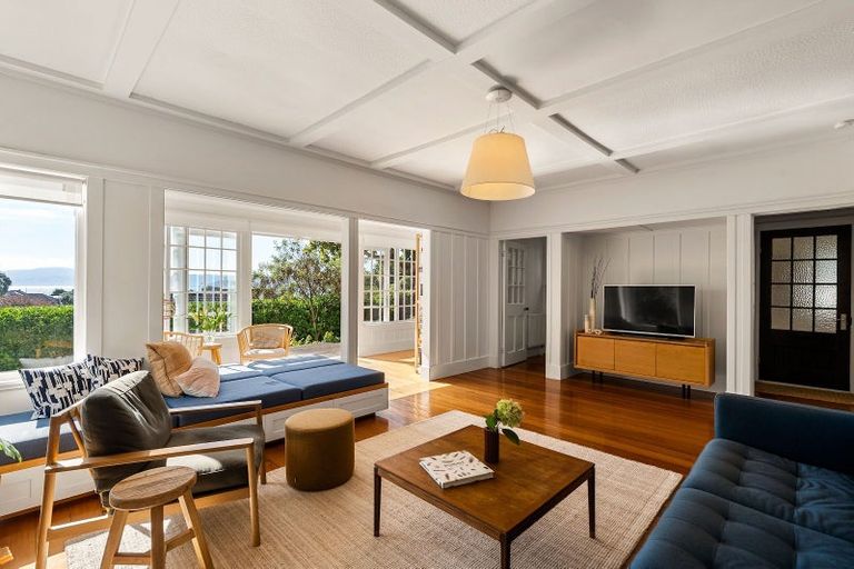 Photo of property in 4 Manuka Terrace, Eastbourne, Lower Hutt, 5013