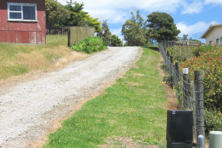 Photo of property in 39 Seaview Road, Cable Bay, 0420