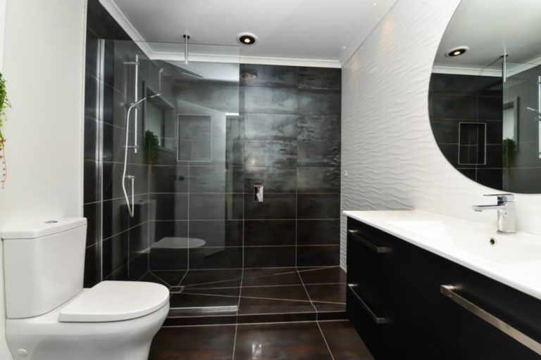 Photo of property in 35 Marnane Terrace, St Andrews, Hamilton, 3200