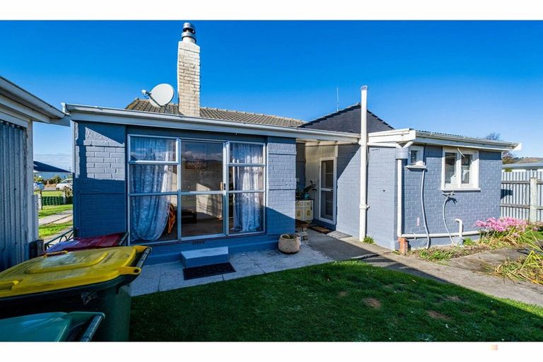 Photo of property in 56 Rhodes Street, Waimate, 7924