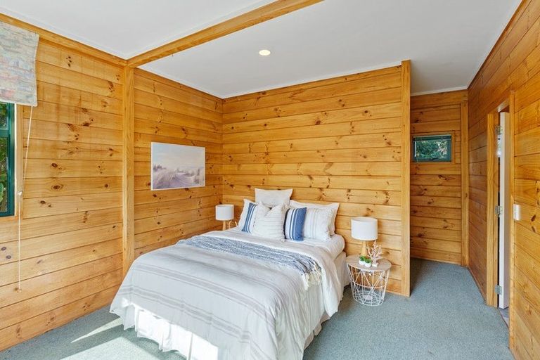 Photo of property in 89 Tutere Street, Waikanae Beach, Waikanae, 5036