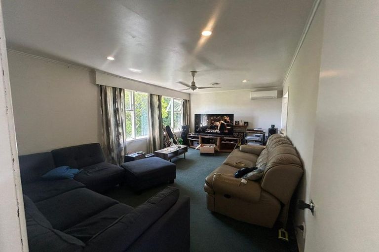 Photo of property in 4 Hereford Street, Te Atatu Peninsula, Auckland, 0610