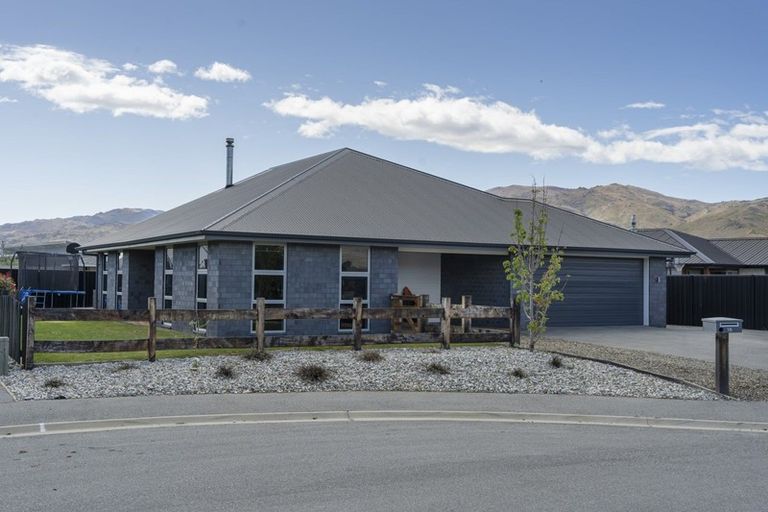 Photo of property in 16 Magnetic Place, Cromwell, 9310