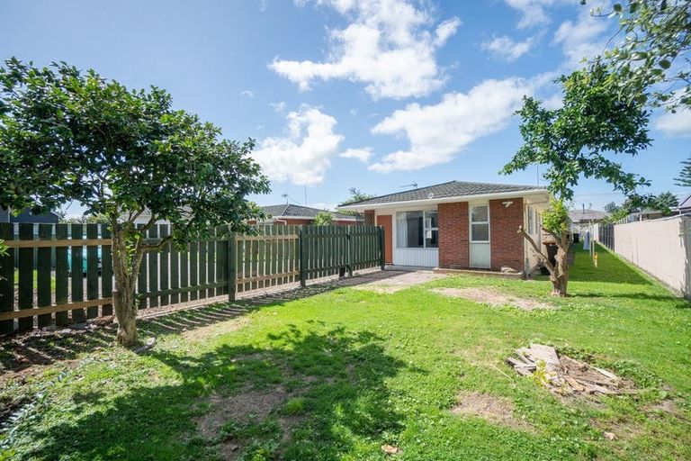 Photo of property in 4/10 Kowhai Avenue, Takaro, Palmerston North, 4410