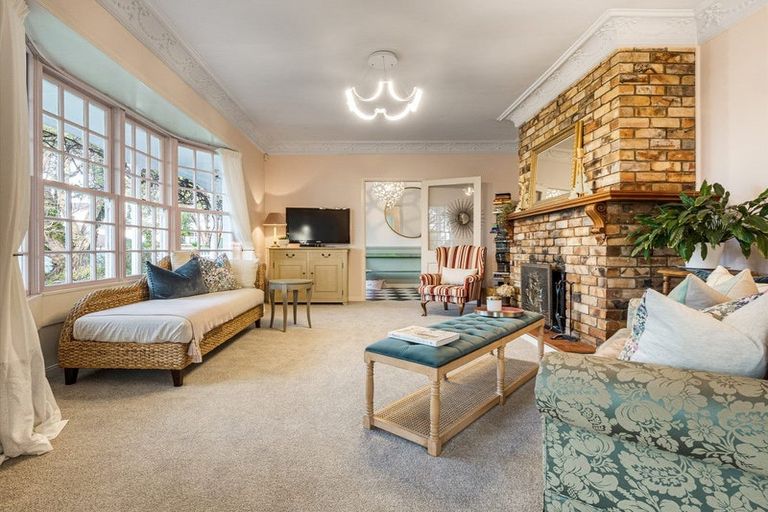 Photo of property in 120 Mellons Bay Road, Mellons Bay, Auckland, 2014