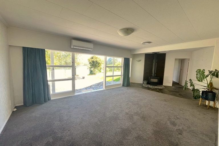 Photo of property in 9 Nimmo Avenue West, Waikanae, 5036