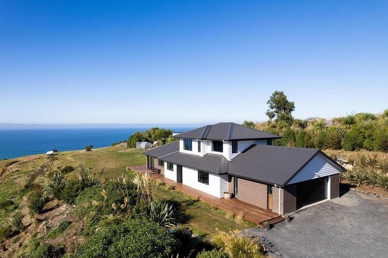 Photo of property in 47 Tunnel Beach Road, Blackhead, Dunedin, 9076