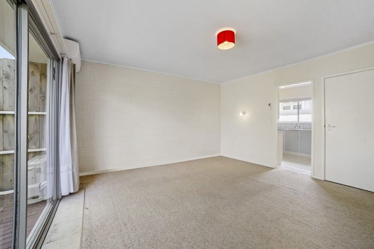 Photo of property in 19 Hildreth Street, Karori, Wellington, 6012