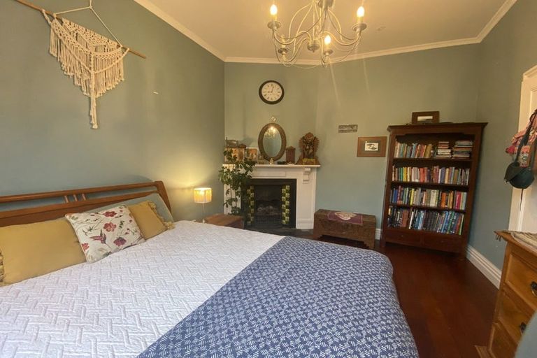 Photo of property in 1 Maungaraki Road, Korokoro, Lower Hutt, 5012