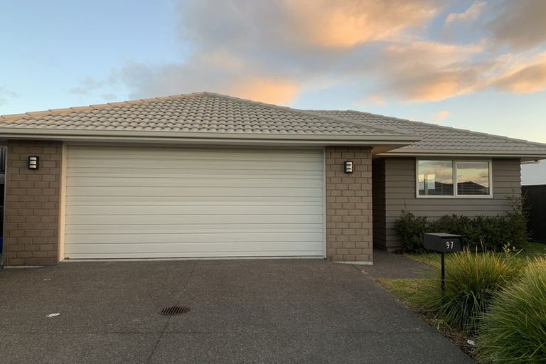 Photo of property in 97 Sentinel Avenue, Omokoroa, 3114