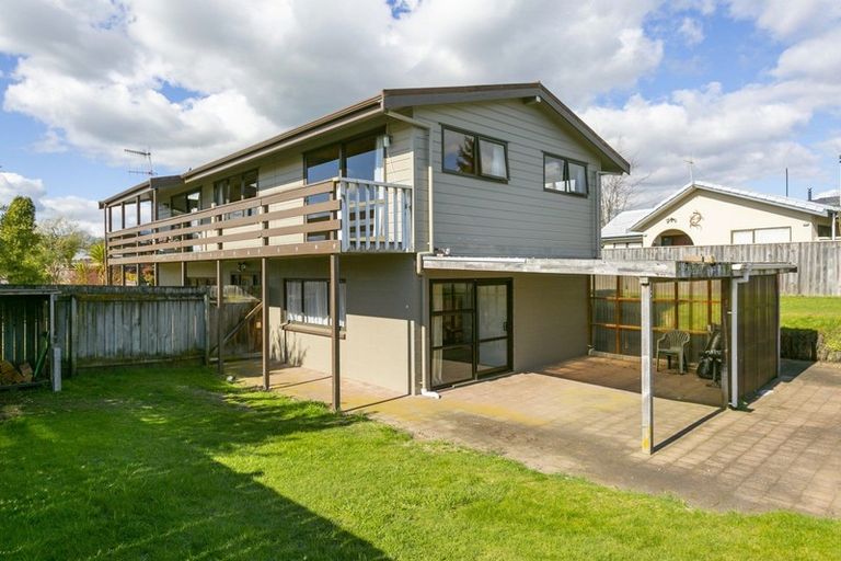 Photo of property in 4 Ward Place, Richmond Heights, Taupo, 3330