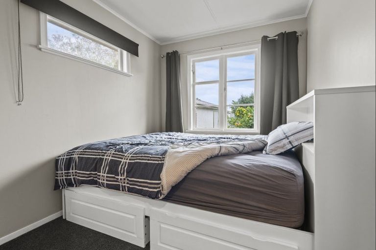 Photo of property in 11 Moray Place, Highbury, Palmerston North, 4412