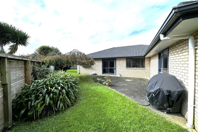 Photo of property in 5 Morewa Place, Takanini, 2112