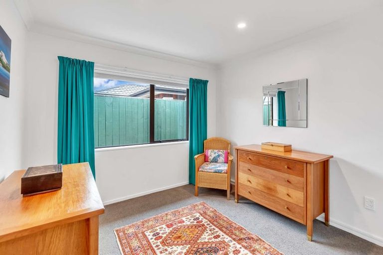 Photo of property in 12a Sussex Street, Levin, 5510