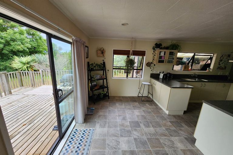Photo of property in 296a One Tree Point Road, One Tree Point, 0118