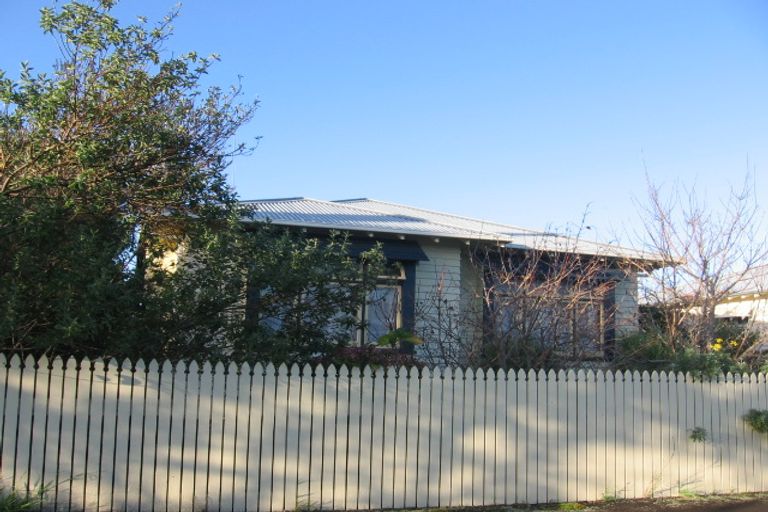 Photo of property in 5 Kowhai Avenue, Takaro, Palmerston North, 4410