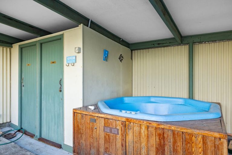 Photo of property in 264 Mairehau Road, Burwood, Christchurch, 8083