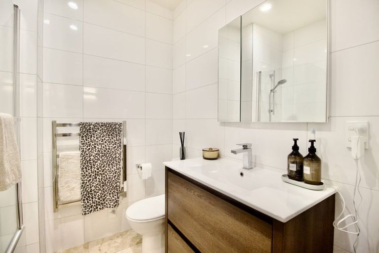 Photo of property in Habitat Apartments, 12/31 Byron Avenue, Takapuna, Auckland, 0622
