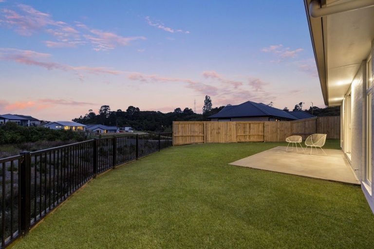 Photo of property in 156 Adler Drive, Ohauiti, Tauranga, 3112