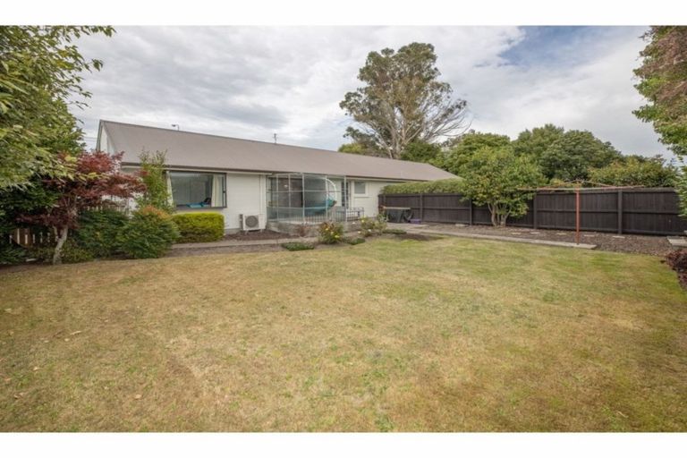 Photo of property in 2/81 Briggs Road, Shirley, Christchurch, 8052
