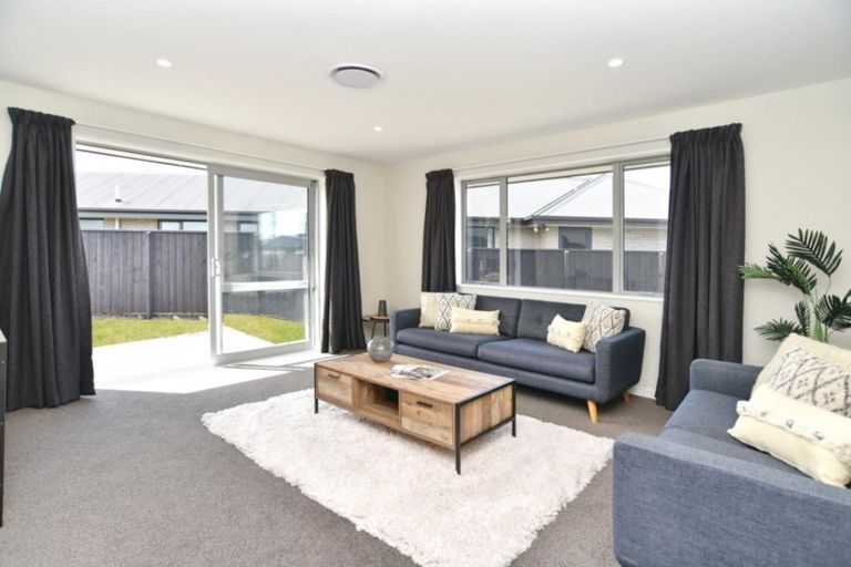 Photo of property in 8 Clarendon Place, Rangiora, 7400