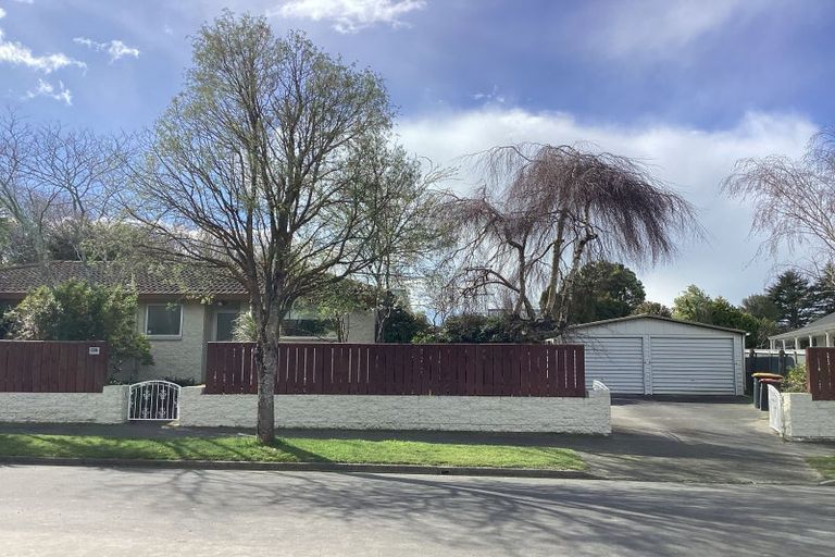 Photo of property in 139 Hawthornden Road, Avonhead, Christchurch, 8042